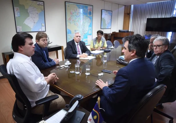 Ciro durante encontro com ministro