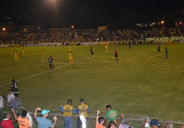 River e Picos empatam em 2 a 2 na abertura do Campeonato Piauiens
