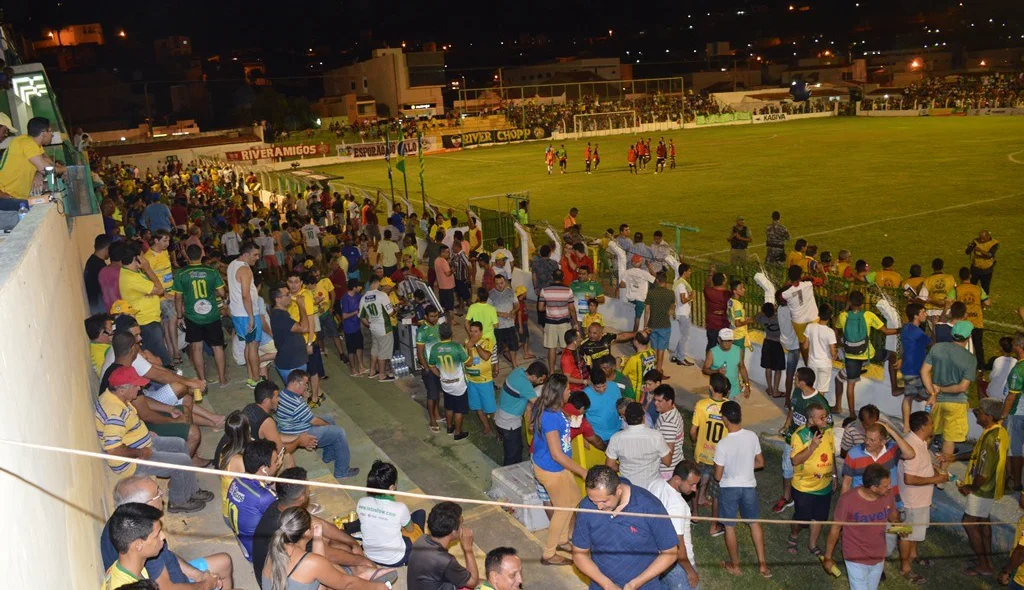 Torcedores comparecem em bom número