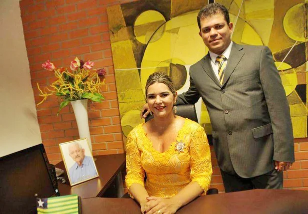 Alderico Tavares e Janainna Marques 