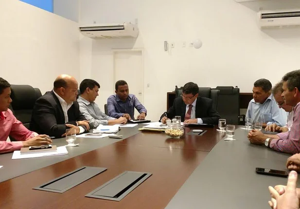 Encontro aconteceu nessa segunda-feira