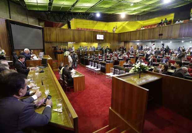 Autoridades participam da abertura do ano legislativo na Alepi 