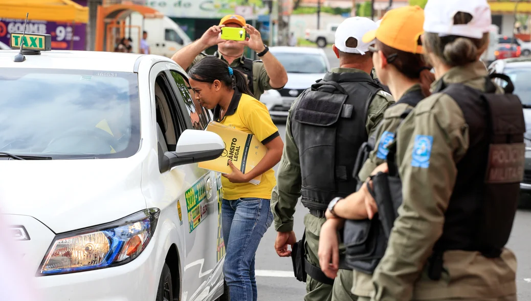 Detran e polícia Militar participaram da blitz educativa de pré-carnaval 
