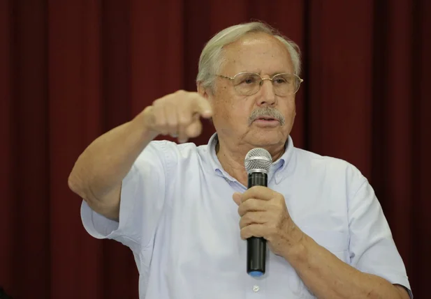 Wellington Dias participa de palestra sobre economia com Ladislau