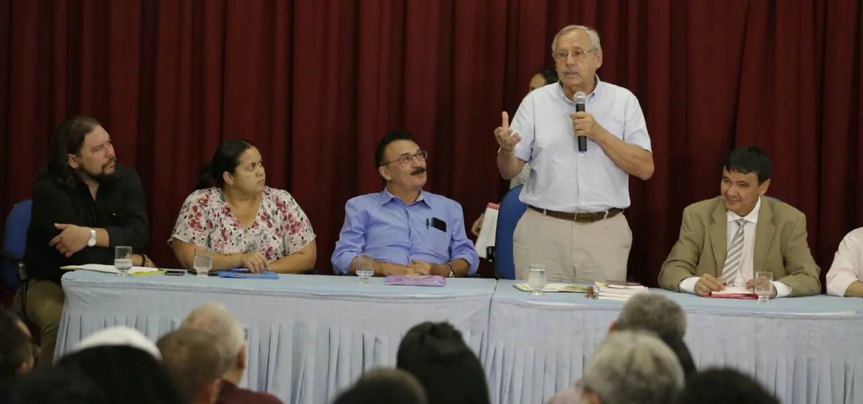 Ladislau Dowbor ministra palestra em Teresina