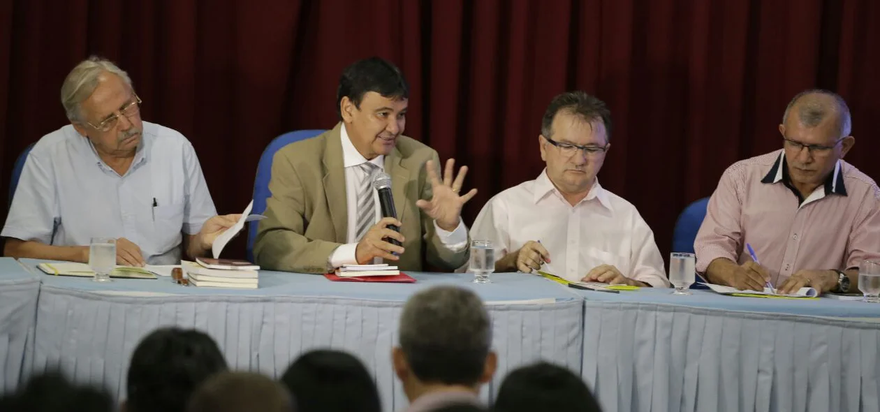 Palestra com Ladislau Dowbor em Teresina