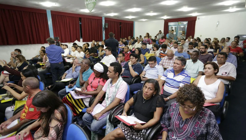 Palestra no auditorio do Sintel