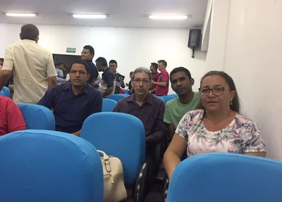 Prefeita Vilma Amorim participa de encontro