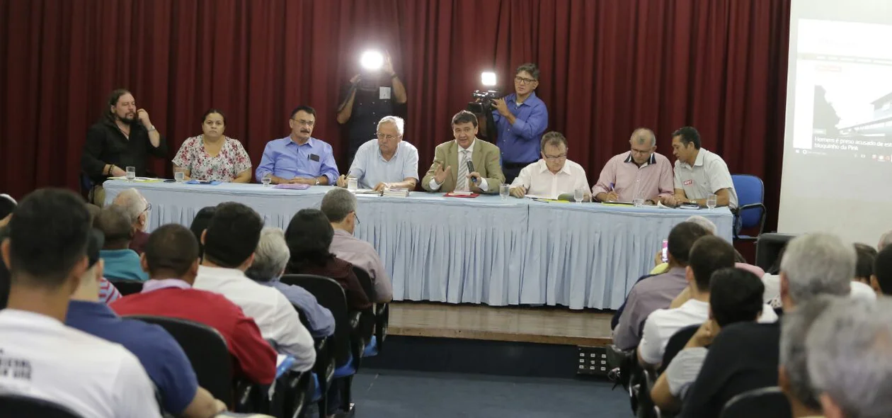 Wellington Dias participa de debate sobre  economia