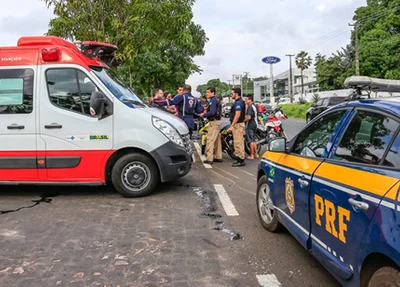 A Polícia Rodoviária Federal esteve no local do acidente
