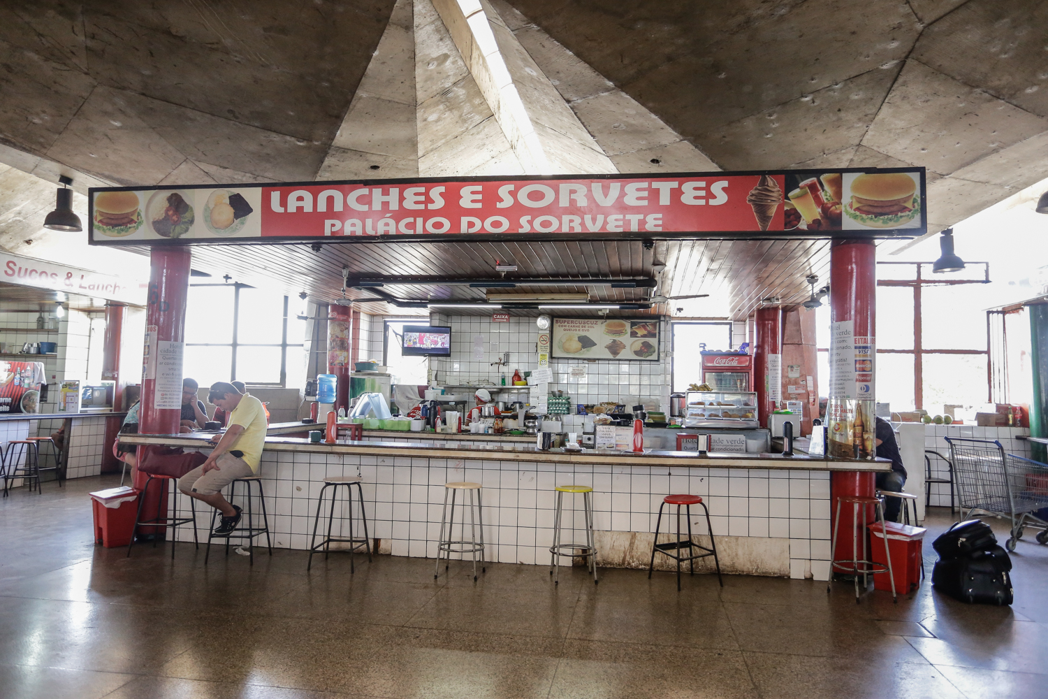 Restaurantes da praça de alimentação da rodoviária de Teresina 