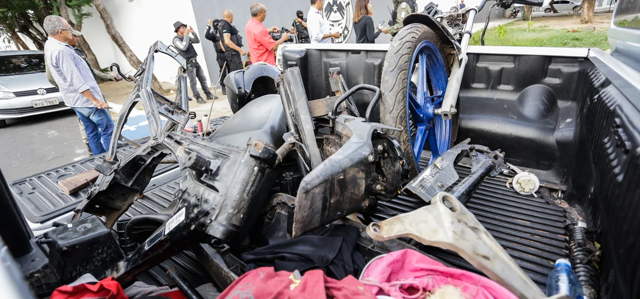 Peças de motos recuperadas pela polícia  