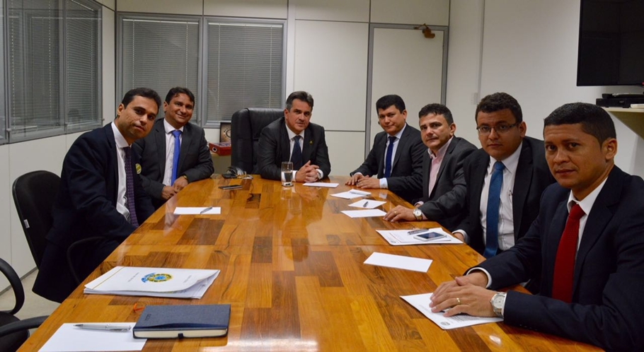 Prefeito Rubens esteve reunido com o deputado Júlio Cesar e o senador Ciro Nogueira.