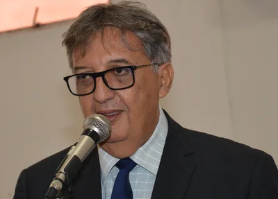 Carlos Luís renuncia à liderança da oposição na Câmara de Picos