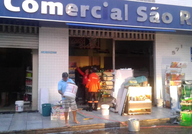 Incêndio em Barras