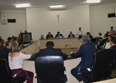 Câmara de Picos aprova 19 requerimentos na primeira sessão ordinária do ano