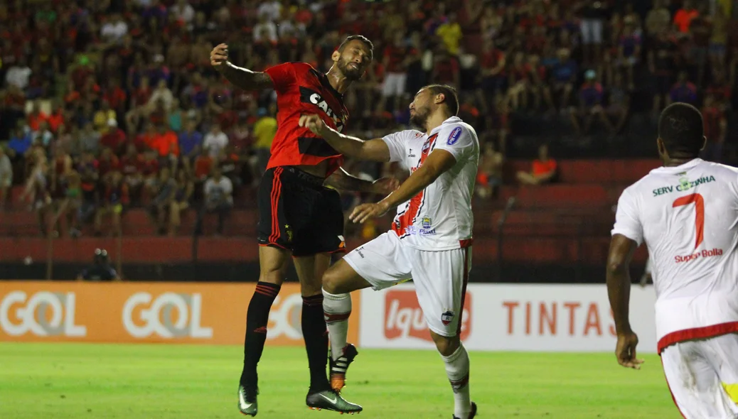 River começou ganhando, mas cedeu empate