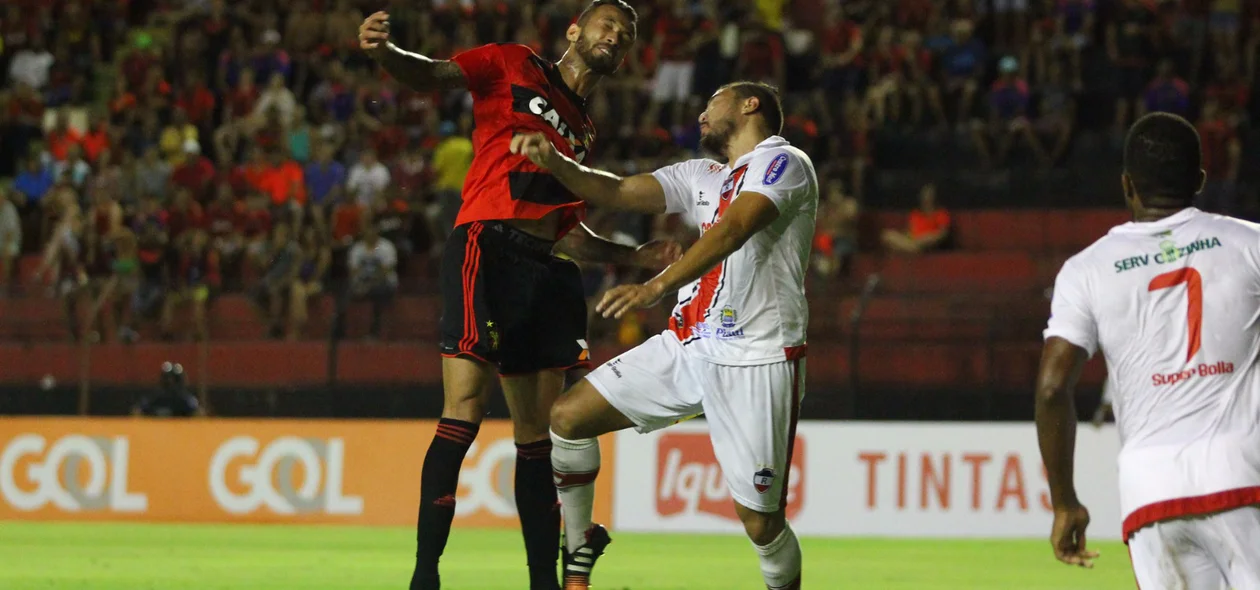 River começou ganhando, mas cedeu empate