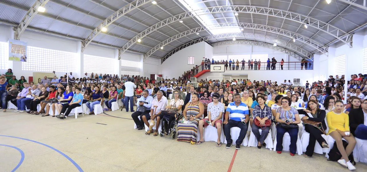 Inauguração do Centro Profissional no Dirceu