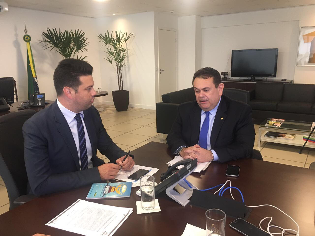 Ministro Picciani e deputado Silas Freire