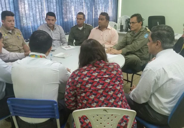 Reunião entre Polícia Militar e gerentes de bancos