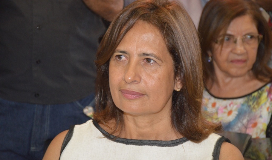 Secretária de Saúde, Maria do Socorro de Sousa Moura