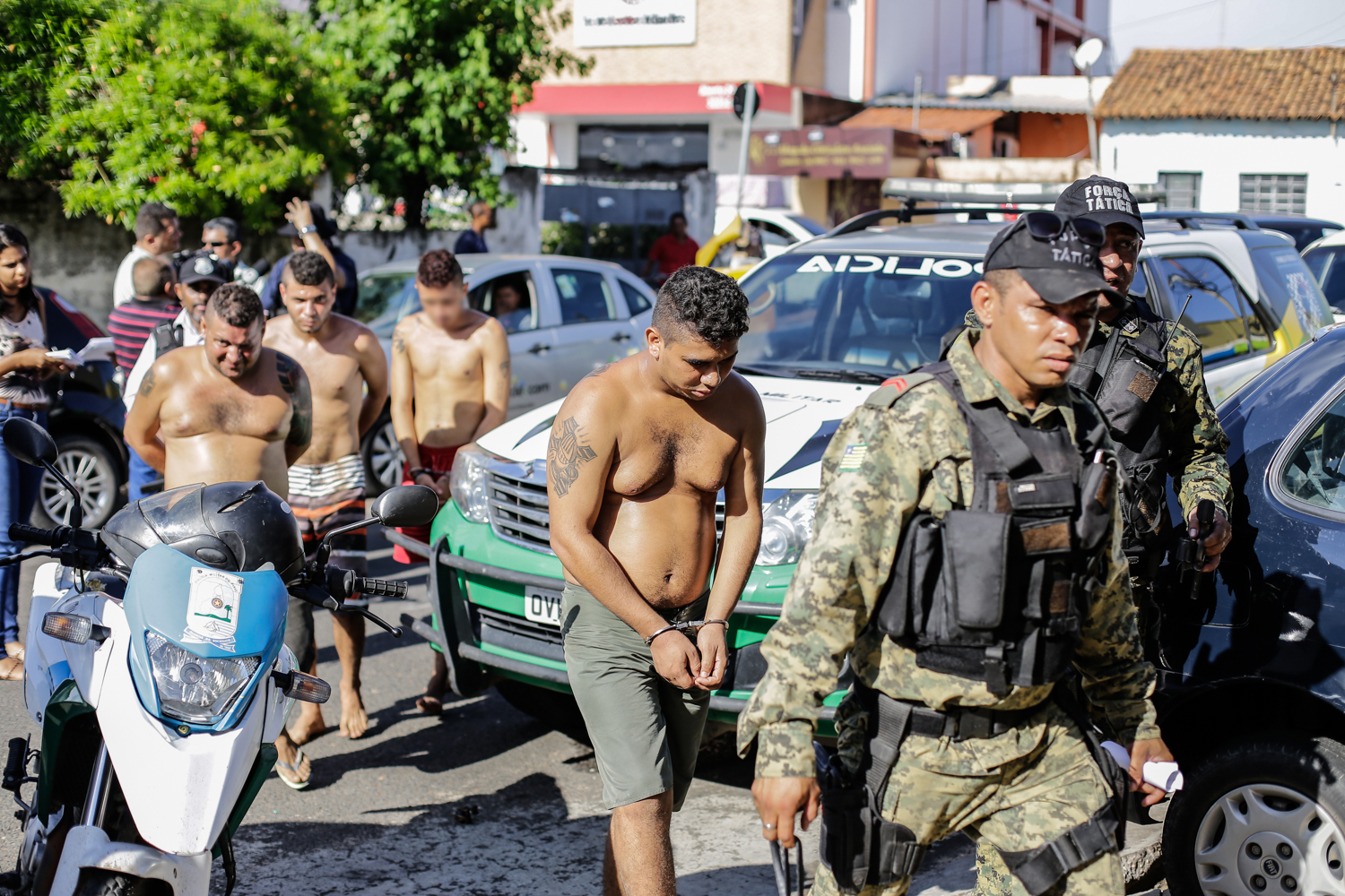 Bandidos são presos durante operação