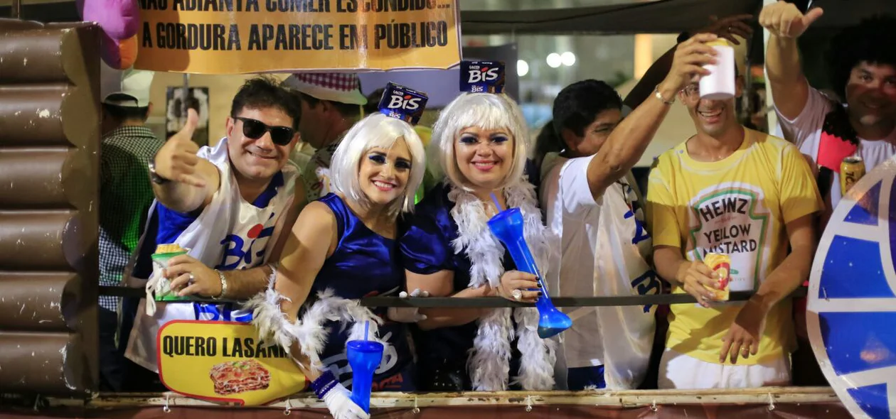 Caminhão Bis no Corso 2017
