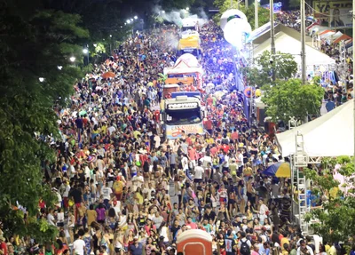 Caminhão no Corso de Teresina