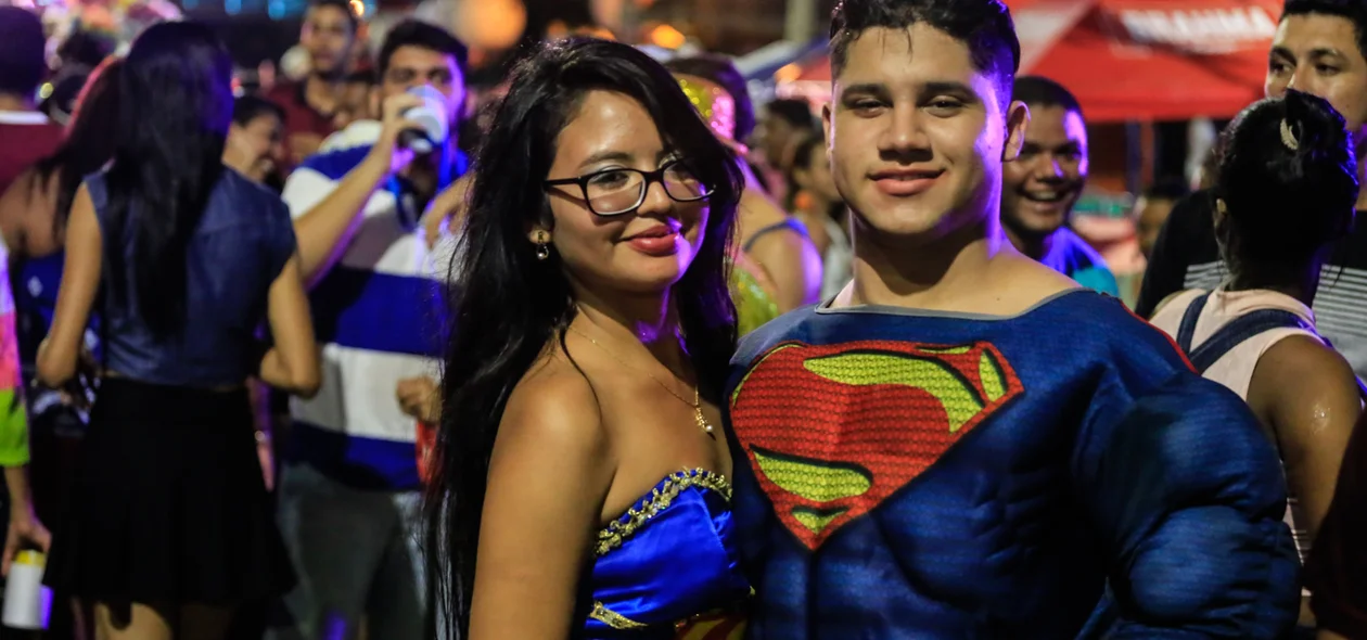 Casal foi combinando no Corso 2017