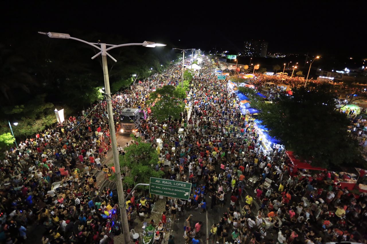 Corso de Teresina atraiu multidão