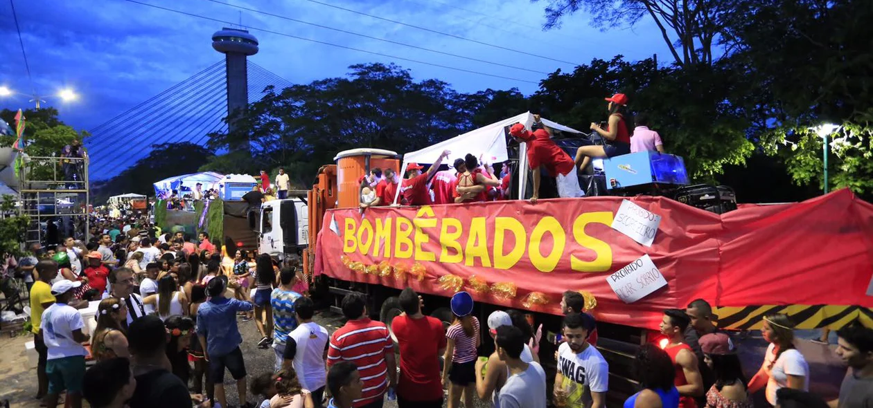 Desfile de caminhões no Corso 2017
