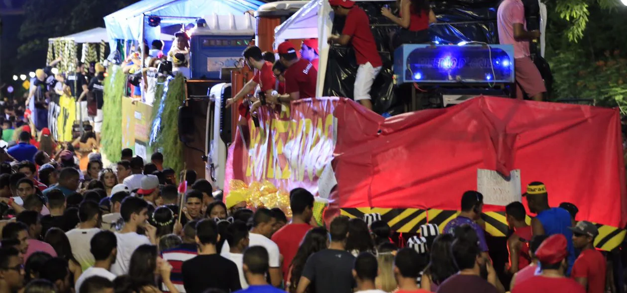 Desfile de caminhões no Corso 2017