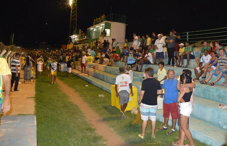 Torcedores compareceram em bom número