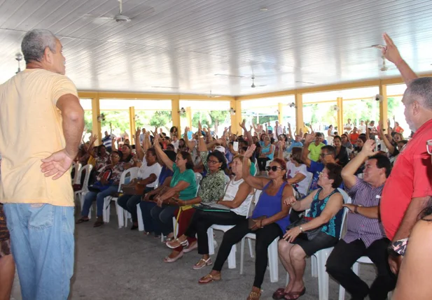 assembleia nesta segunda-feira (20)