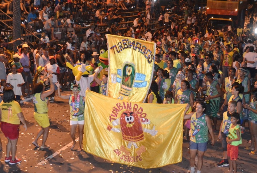 Blocos carnavalescos