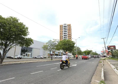 Avenida Presidente Kennedy