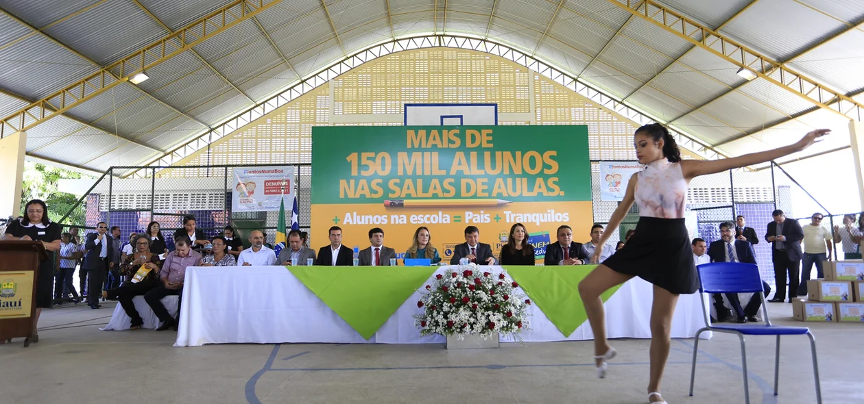 Apresentação de balé contemporâneo