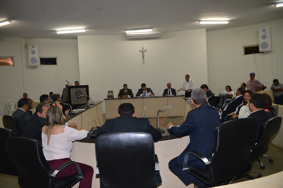 Convocação do secretário foi aprovada pelo plenário da Câmara de Picos
