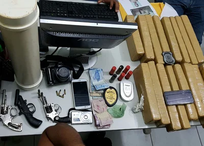 Drogas e outros materiais apreendidos