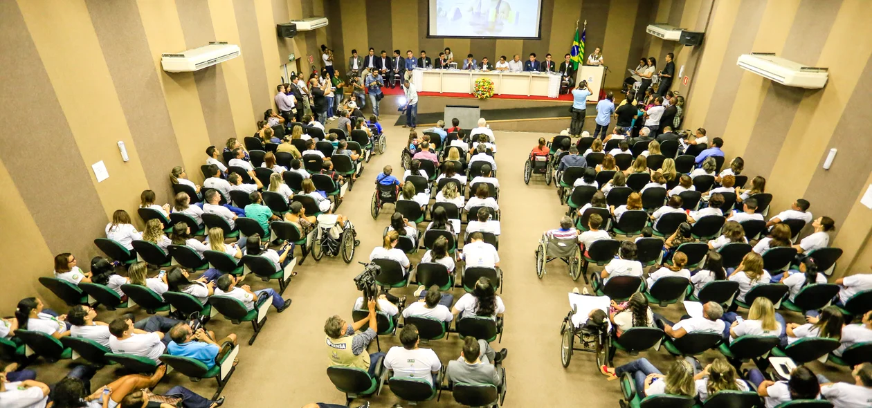 Funcionários do CEIR participaram da homenagem 