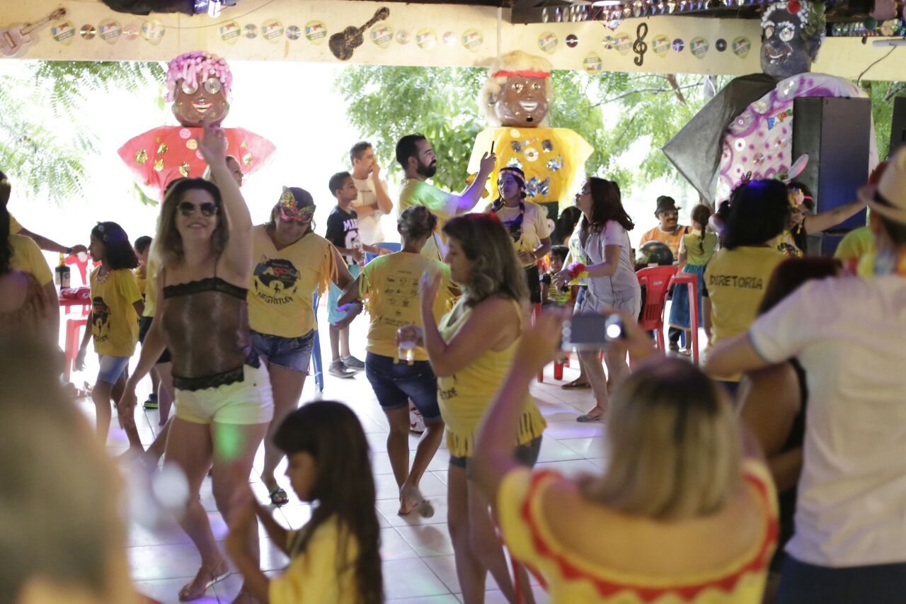 Bloco do Paçoca Anima foliões em Teresina