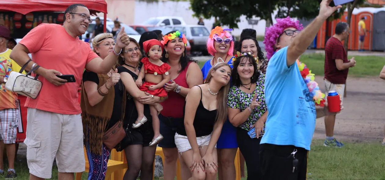 Famílias marcam presença no bloco Pinto da Morada em Teresina