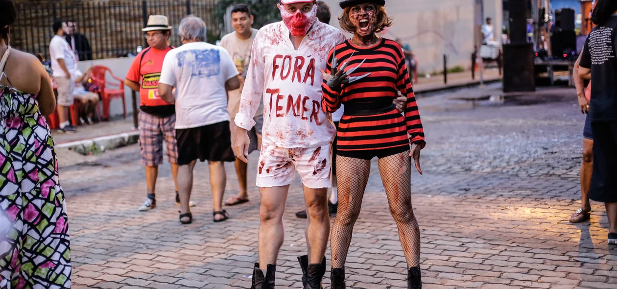 Fantasias de Fora Temer 