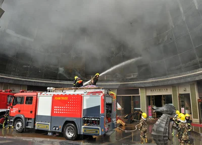 Incêndio em hotel mata dez pessoas na China