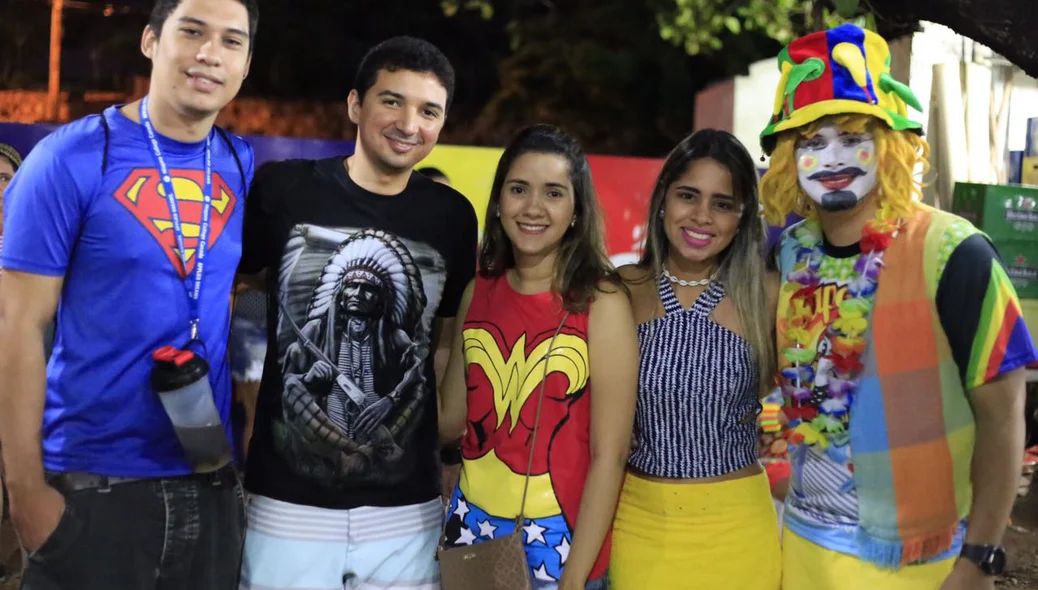 Público jovem comparece ao Capote da Madrugada em Teresina