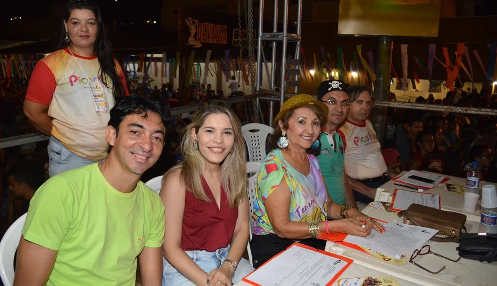 Comissão julgadora do desfile dos caminhões.