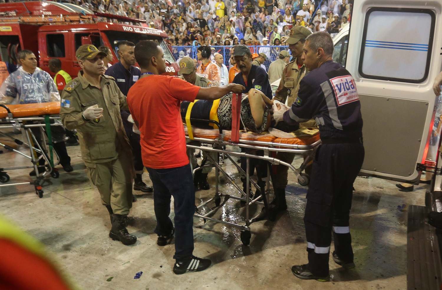 Acidente com carro alegórico na Sapucaí