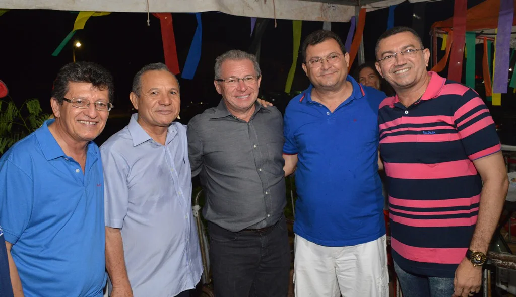 Assis Carvalho marca presença no Carnaval de Picos