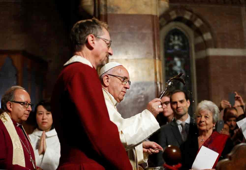 Papa Francisco visita a igreja Anglicana em Roma